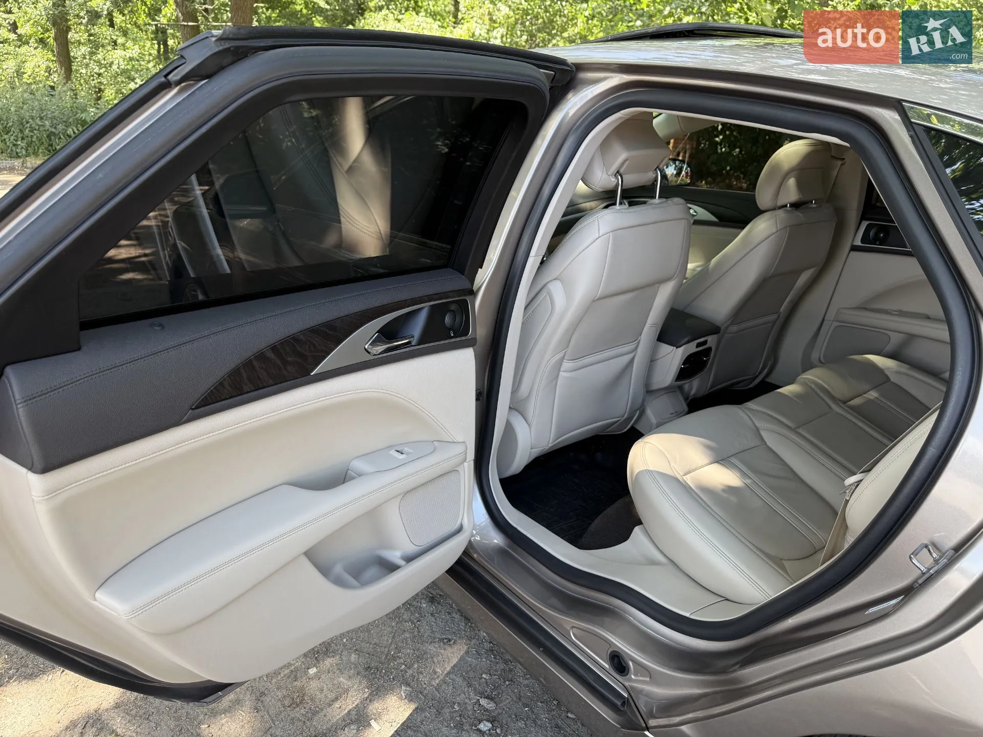 2019 Lincoln MKZ - мініатюра 28