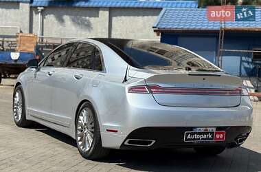 Седан Lincoln MKZ 2013 в 