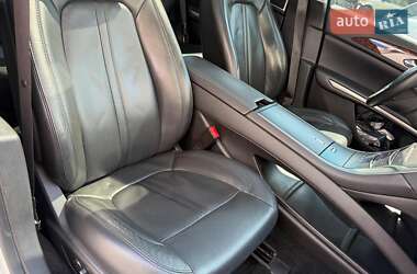 Седан Lincoln MKZ 2013 в 