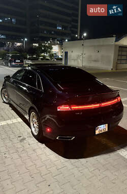 Седан Lincoln MKZ 2014 в 
