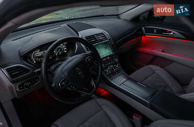 Седан Lincoln MKZ 2016 в 
