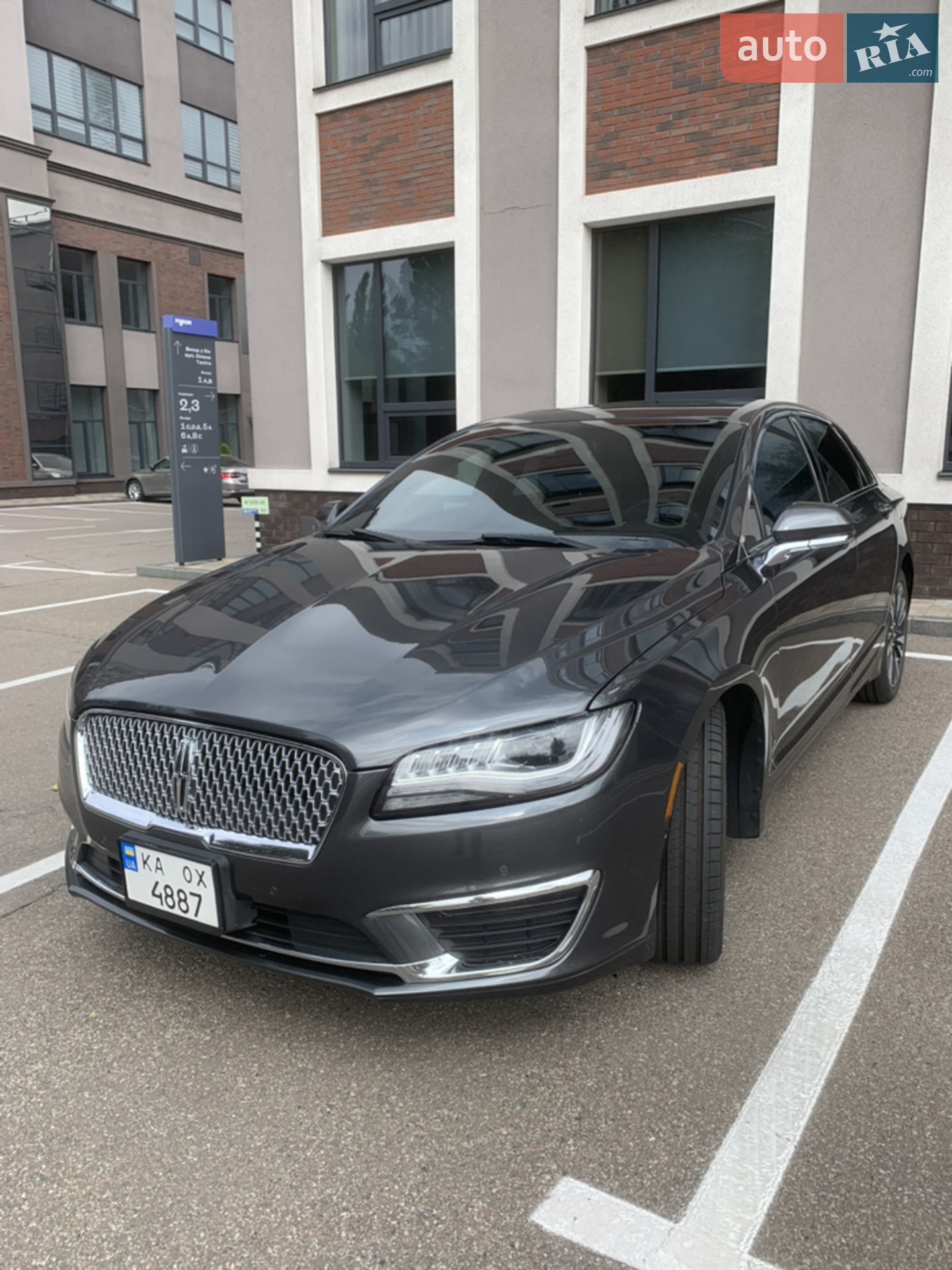 2020 Lincoln MKZ - мініатюра 3