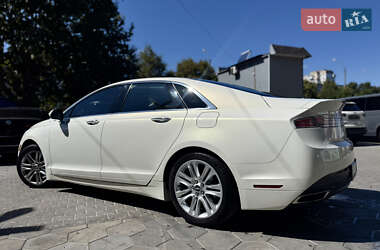 Седан Lincoln MKZ 2013 в 