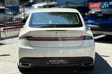 Седан Lincoln MKZ 2013 в 