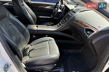Седан Lincoln MKZ 2013 в 