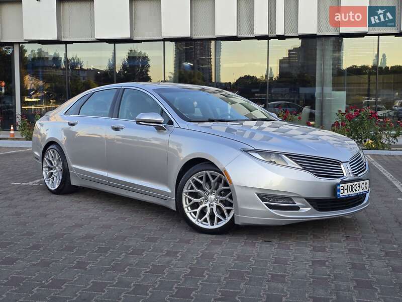 Lincoln MKZ 2014