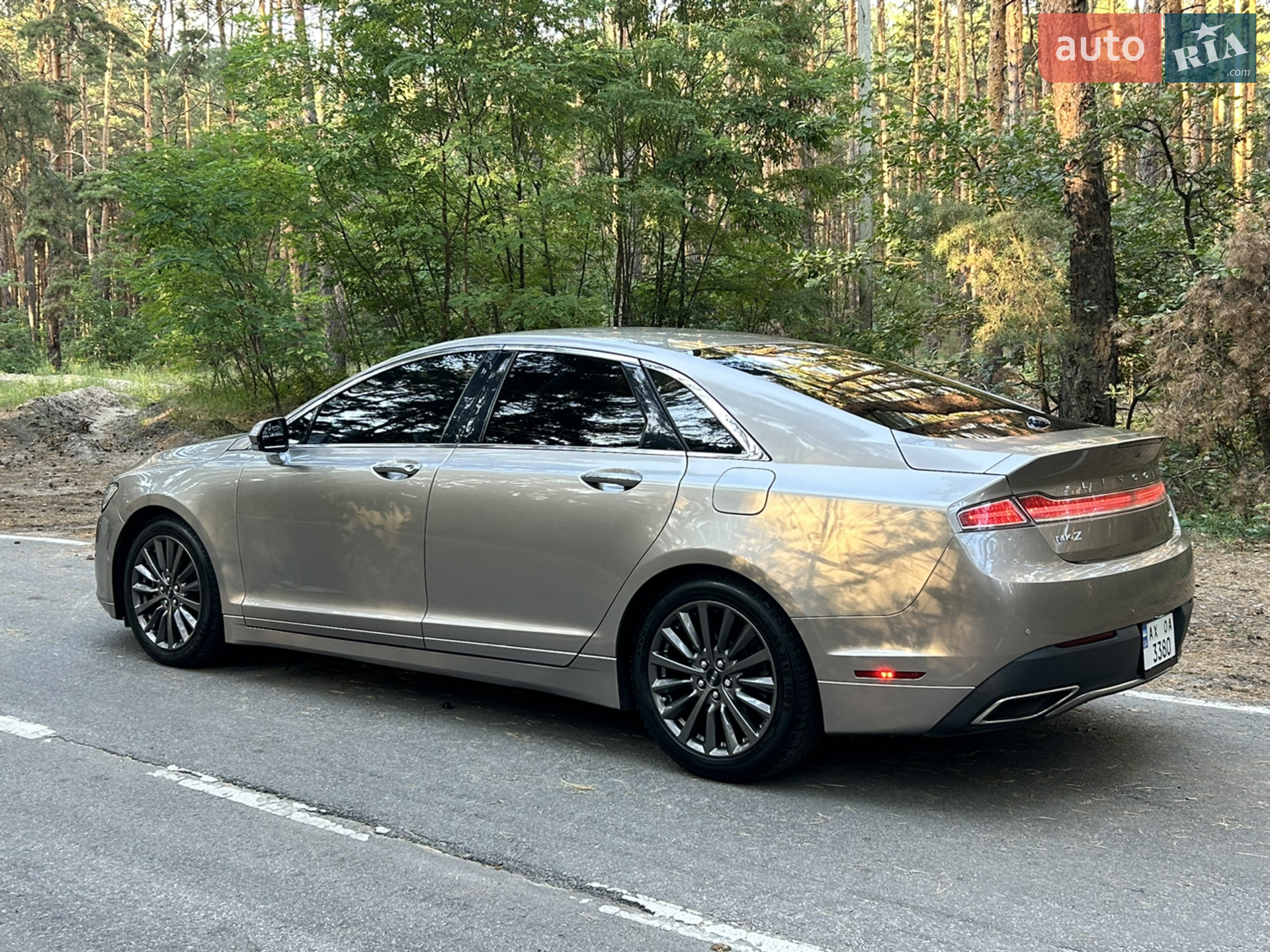 2018 Lincoln MKZ - мініатюра 8