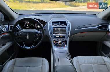 Седан Lincoln MKZ 2020 в 