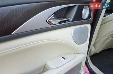 Седан Lincoln MKZ 2020 в 
