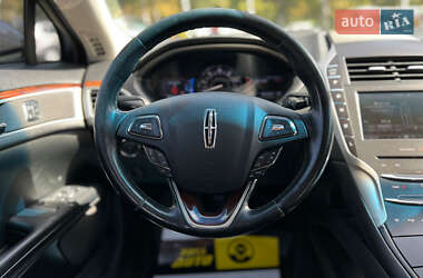 Седан Lincoln MKZ 2014 в 