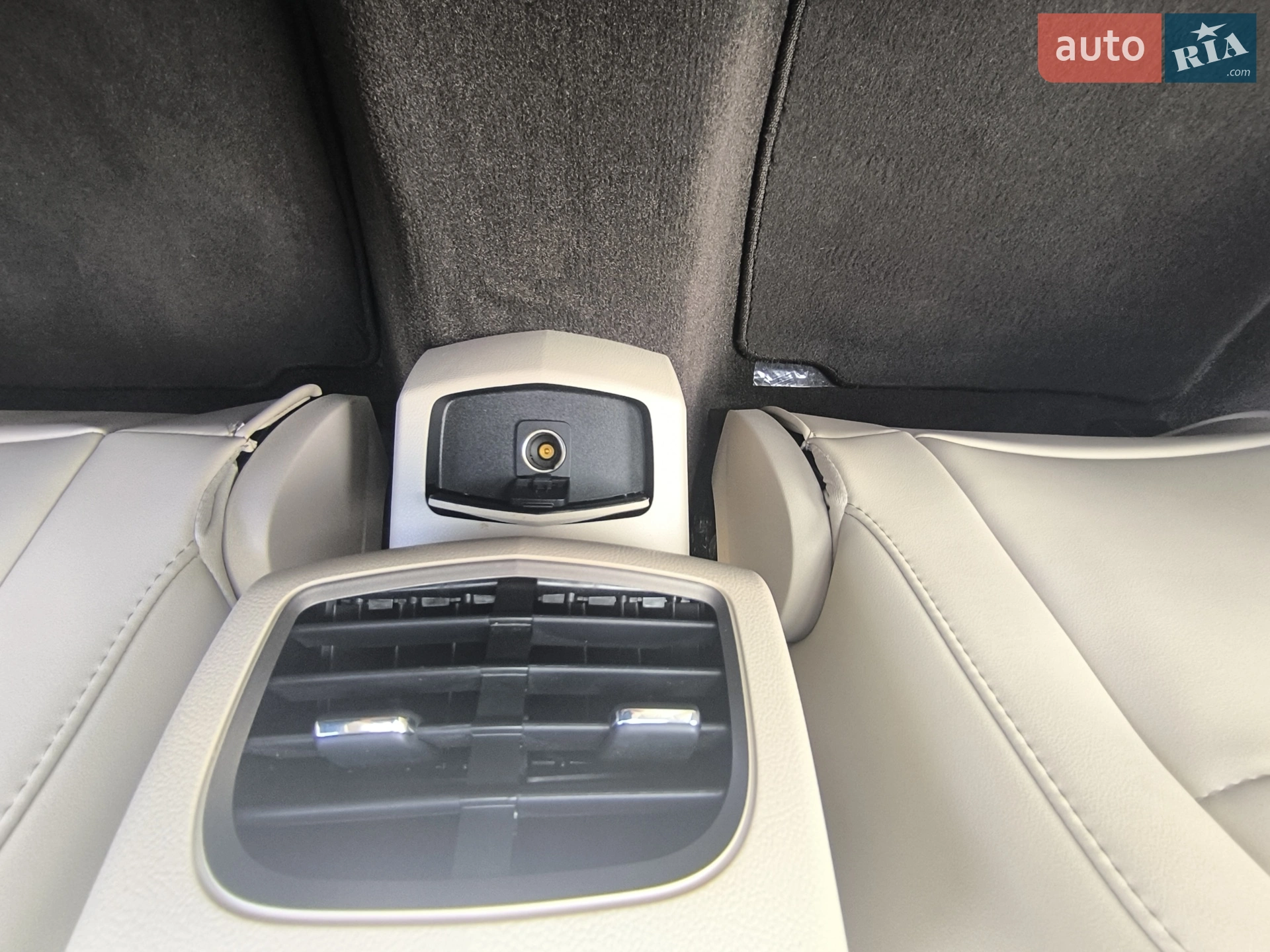 2019 Lincoln MKZ - мініатюра 29