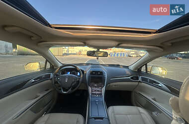 Седан Lincoln MKZ 2014 в 