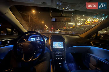 Седан Lincoln MKZ 2014 в 