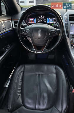 Седан Lincoln MKZ 2016 в 