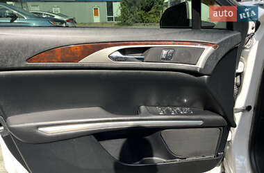 Седан Lincoln MKZ 2014 в 