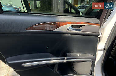 Седан Lincoln MKZ 2014 в 