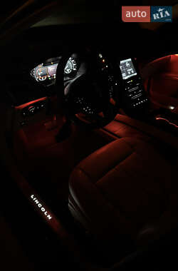 Седан Lincoln MKZ 2014 в 