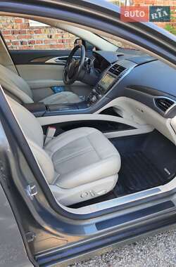 Седан Lincoln MKZ 2016 в 
