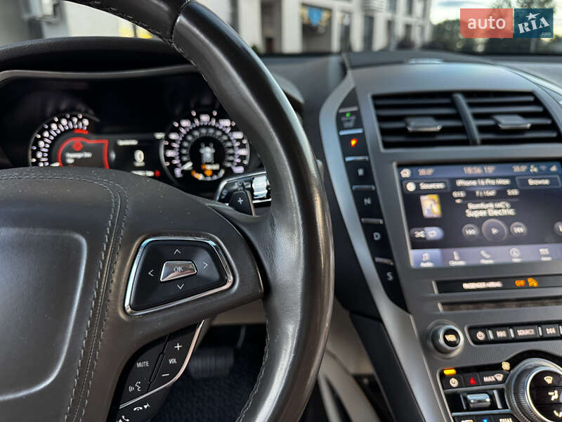Седан Lincoln MKZ 2020 в Киеве