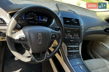 Седан Lincoln MKZ 2013 в 