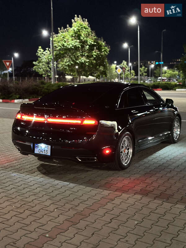 Седан Lincoln MKZ 2014 в 