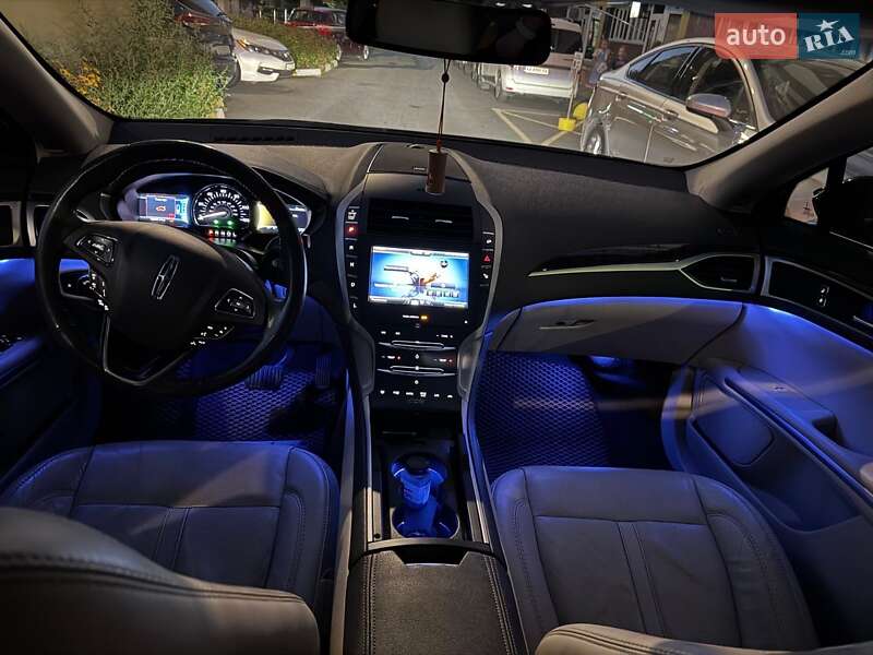 Lincoln MKZ 2014