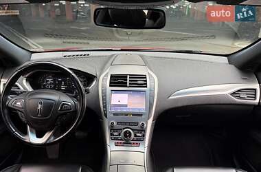 Седан Lincoln MKZ 2019 в 
