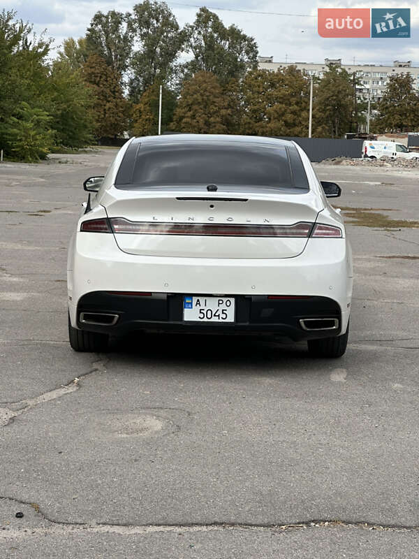 Седан Lincoln MKZ 2012 в Кременчуці