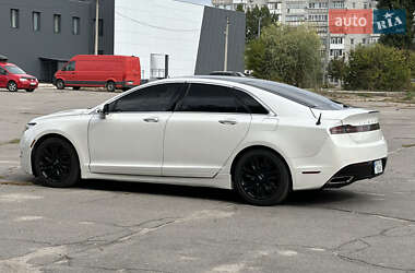 Седан Lincoln MKZ 2012 в 