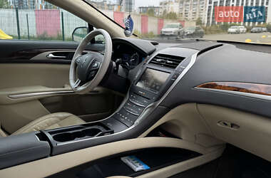 Седан Lincoln MKZ 2014 в 