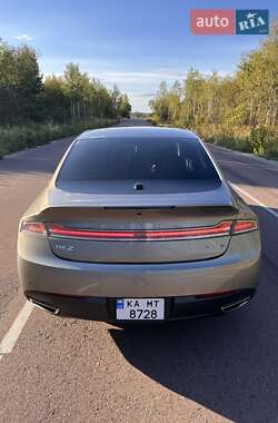 Седан Lincoln MKZ 2015 в 