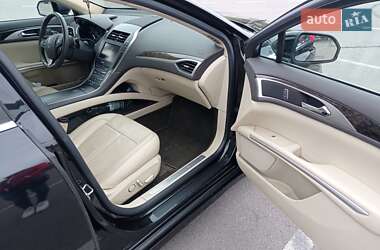 Седан Lincoln MKZ 2014 в 