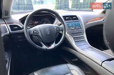 Седан Lincoln MKZ 2014 в 