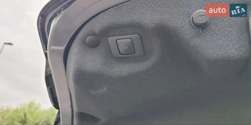 Седан Lincoln MKZ 2019 в Киеве фото 37 Седан Lincoln MKZ 2019 в Киеве