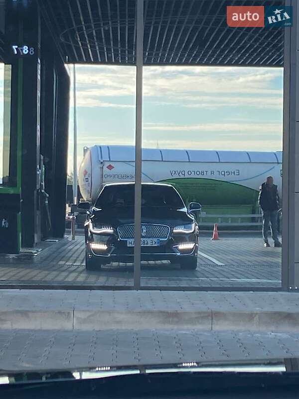 Седан Lincoln MKZ 2016 в Днепре