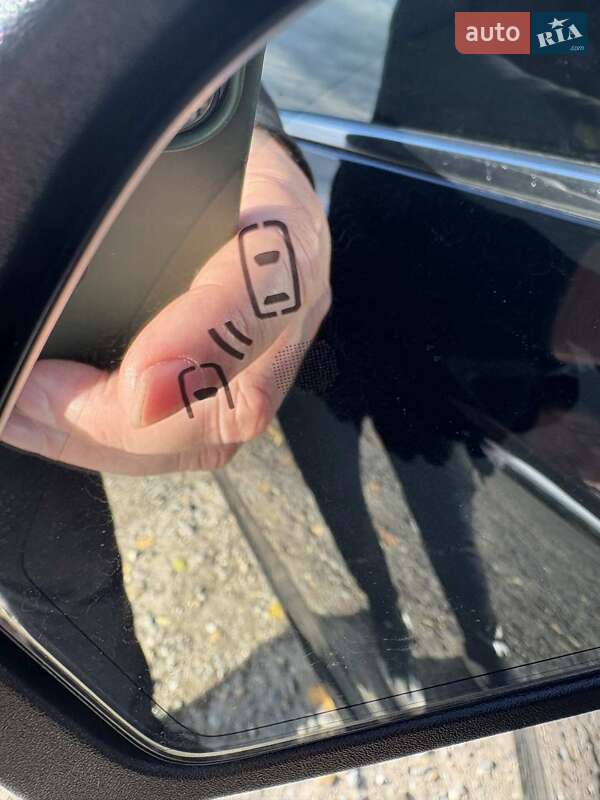 Седан Lincoln MKZ 2016 в Ужгороді