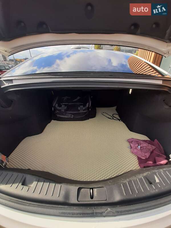 Седан Lincoln MKZ 2016 в Києві фото 3 Седан Lincoln MKZ 2016 в Києві