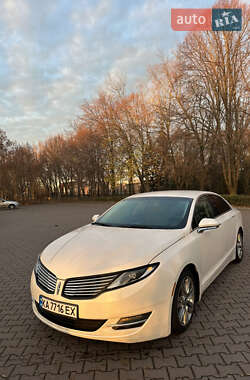 Седан Lincoln MKZ 2015 в Миргороді
