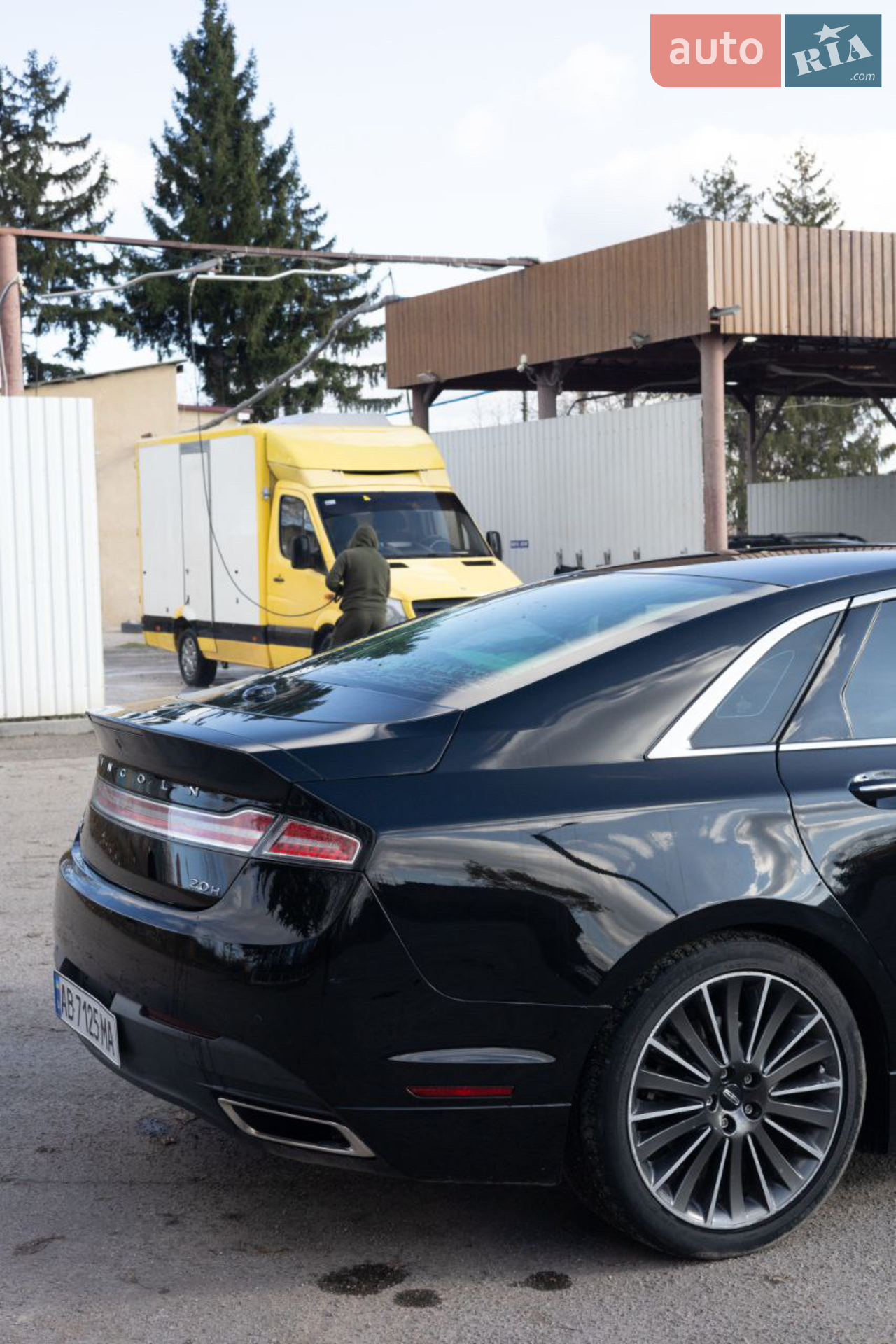 2016 Lincoln MKZ - мініатюра 31