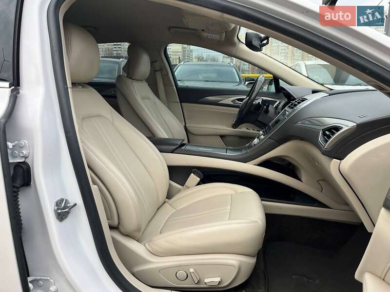 Седан Lincoln MKZ 2018 в Киеве