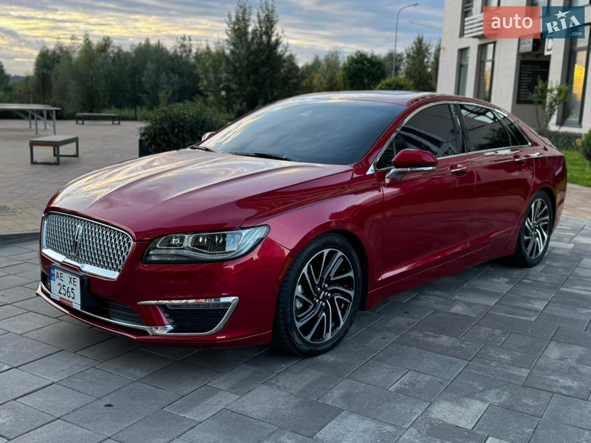 2020 Lincoln MKZ - мініатюра 2