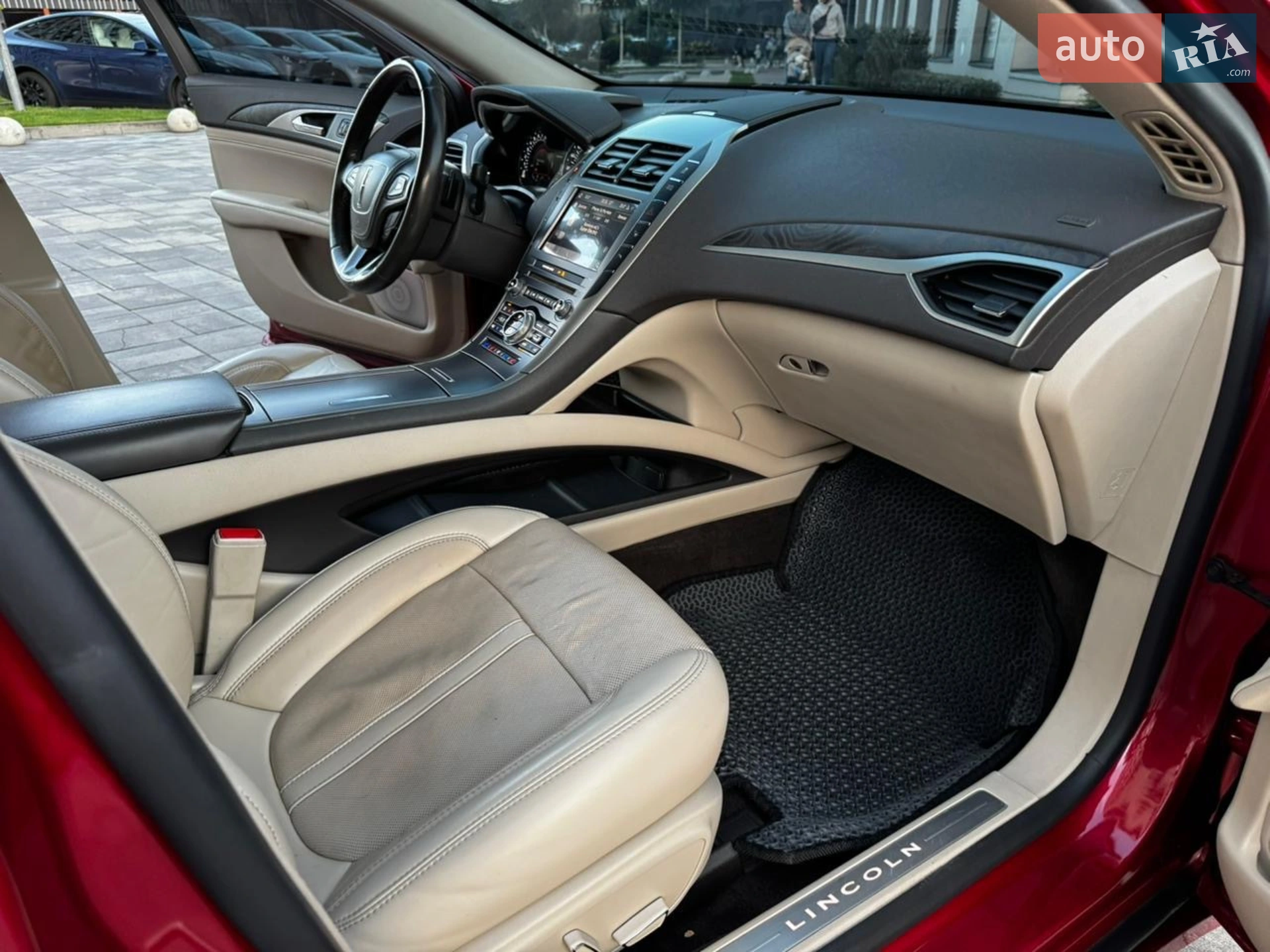 2020 Lincoln MKZ - мініатюра 26