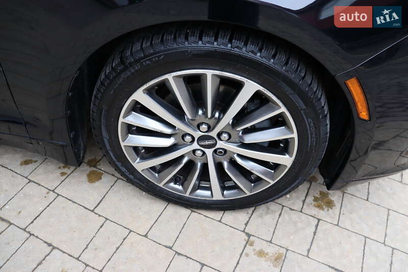 Седан Lincoln MKZ 2016 в Львові