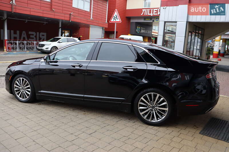 Седан Lincoln MKZ 2016 в Львові