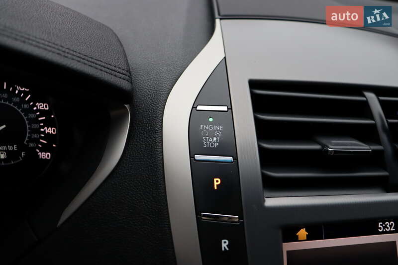 Седан Lincoln MKZ 2016 в Львові