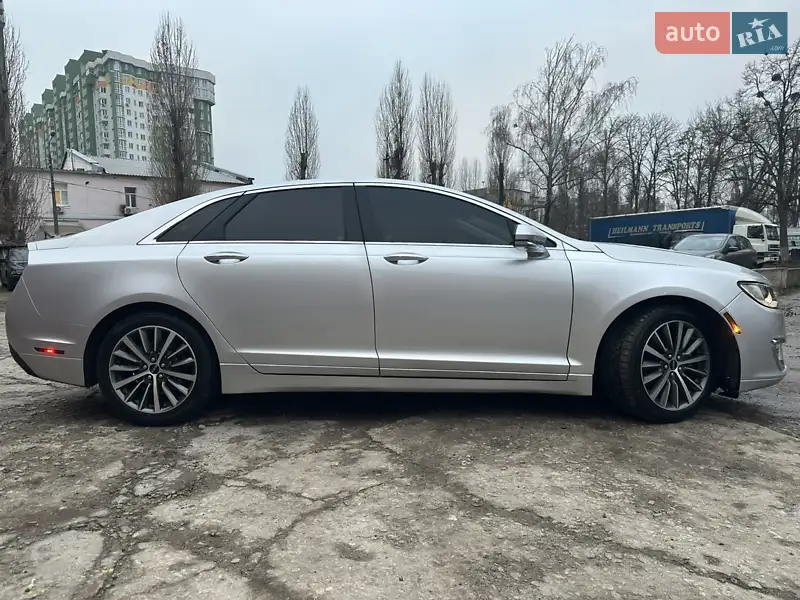 Lincoln MKZ