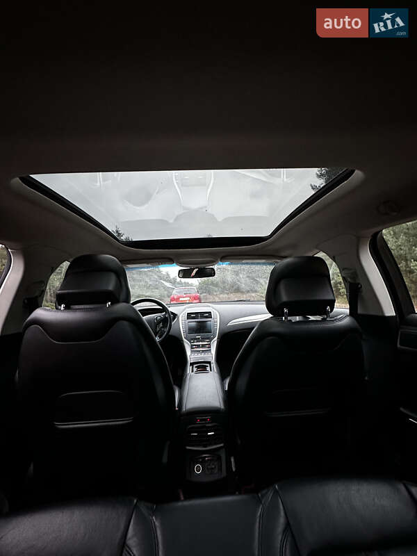 Седан Lincoln MKZ 2015 в Кременчуці