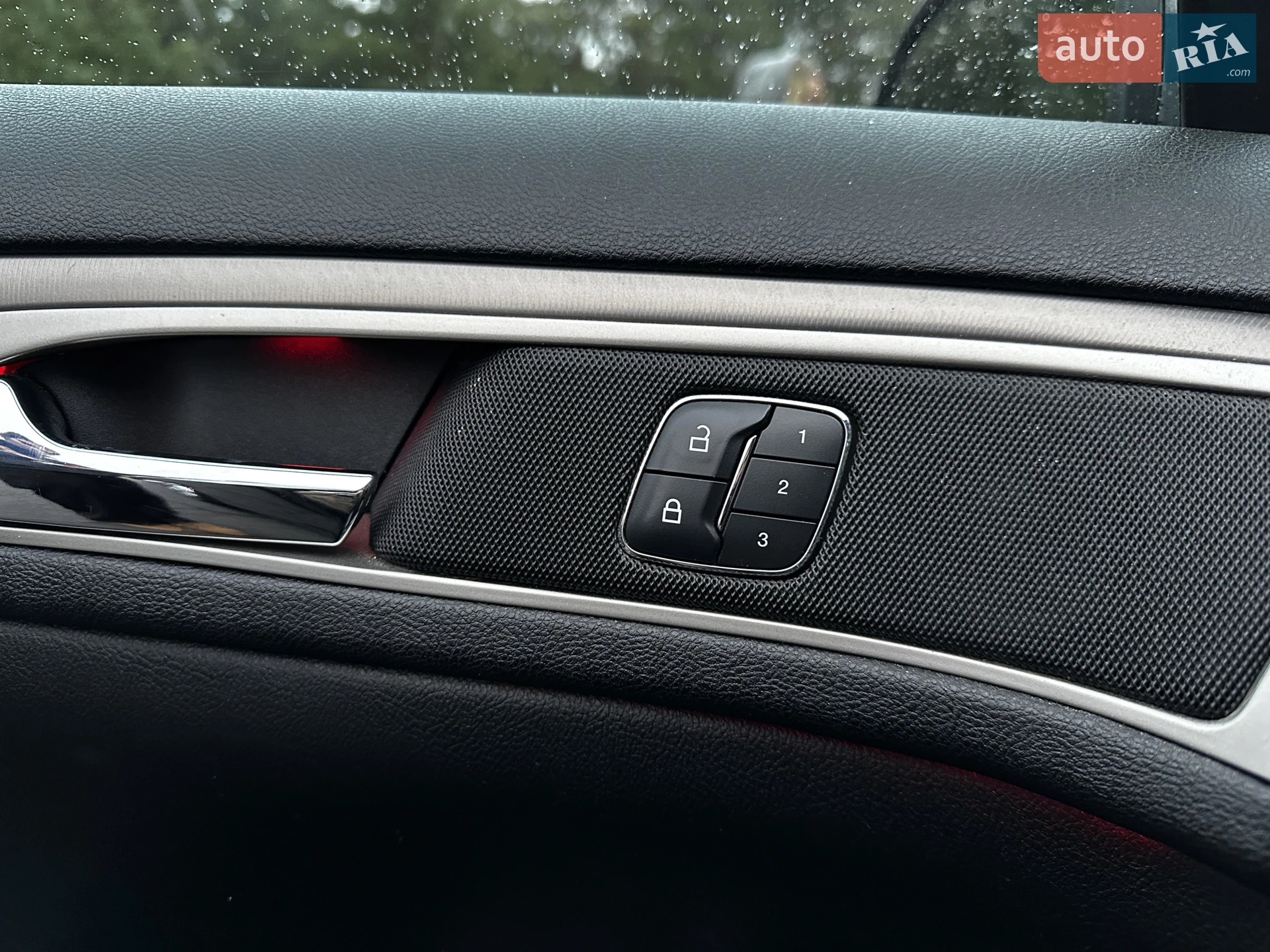 2015 Lincoln MKZ - мініатюра 29