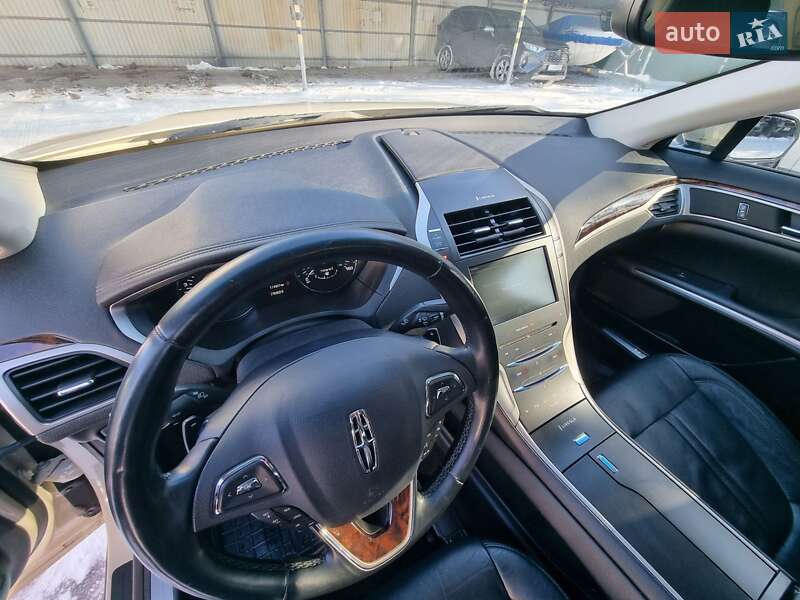 Седан Lincoln MKZ 2015 в Чернигове