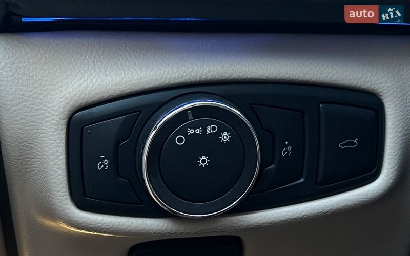 Седан Lincoln MKZ 2016 в Львове